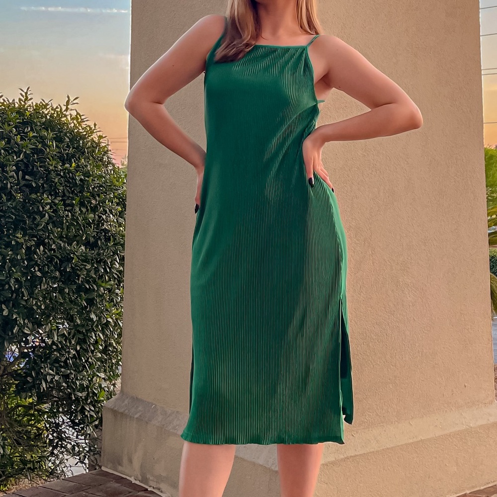 Green pleated midi forest green dress